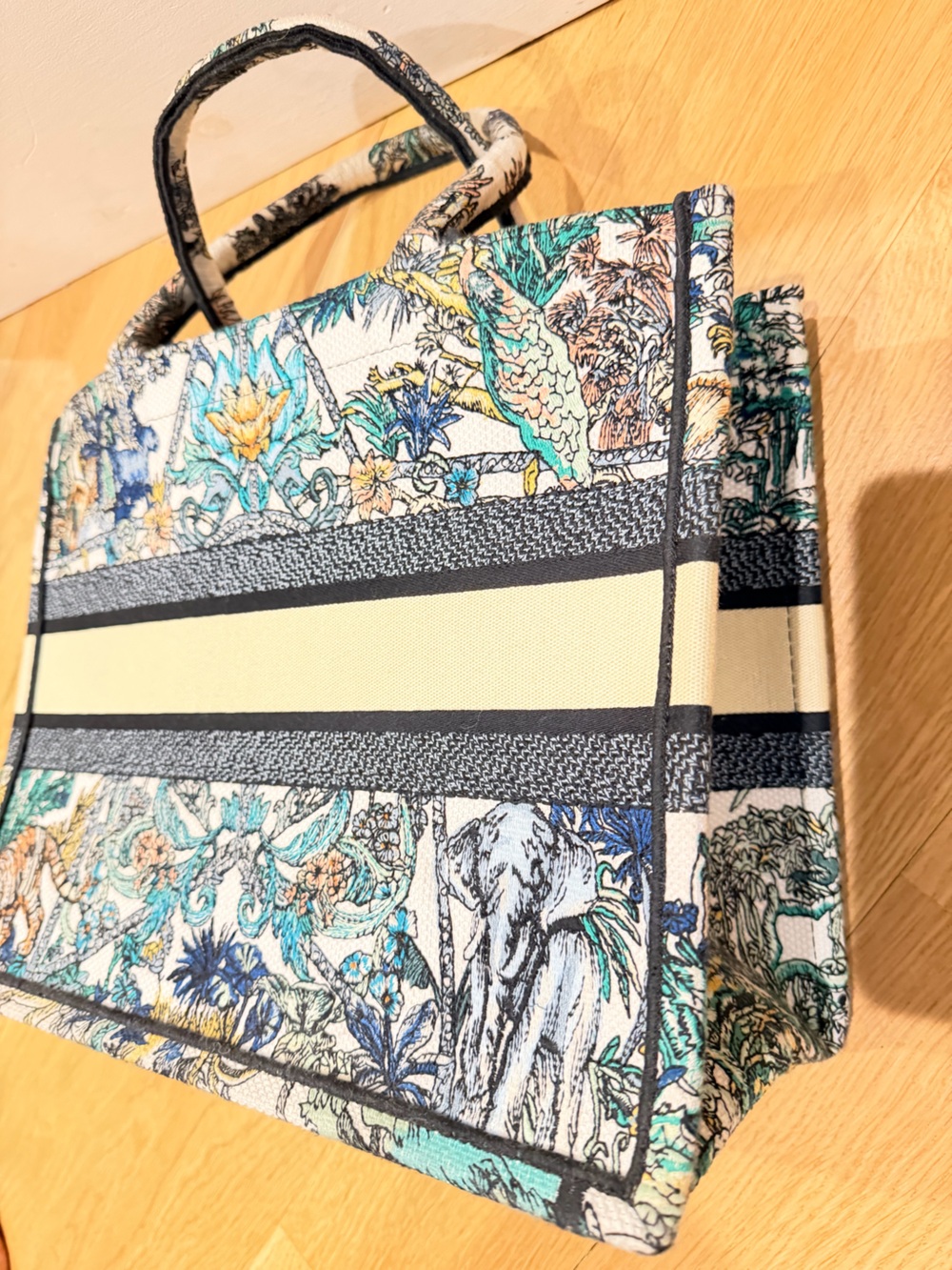 Christian Dior Canvas Toile de Jouy Tote NWOT - Picture 5 of 16